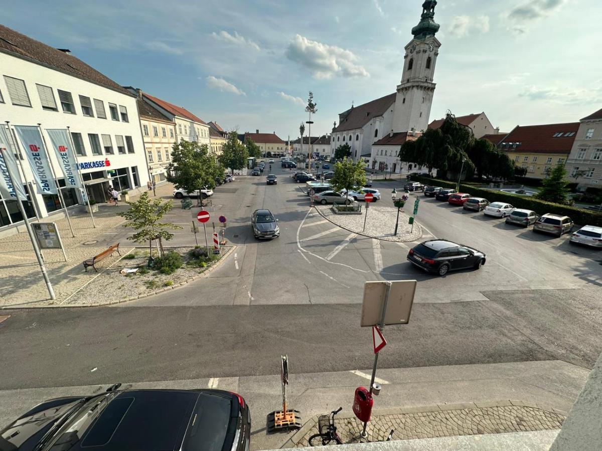 Central Plaza Mini Apartment 1 Bruck an der Leitha Exteriér fotografie